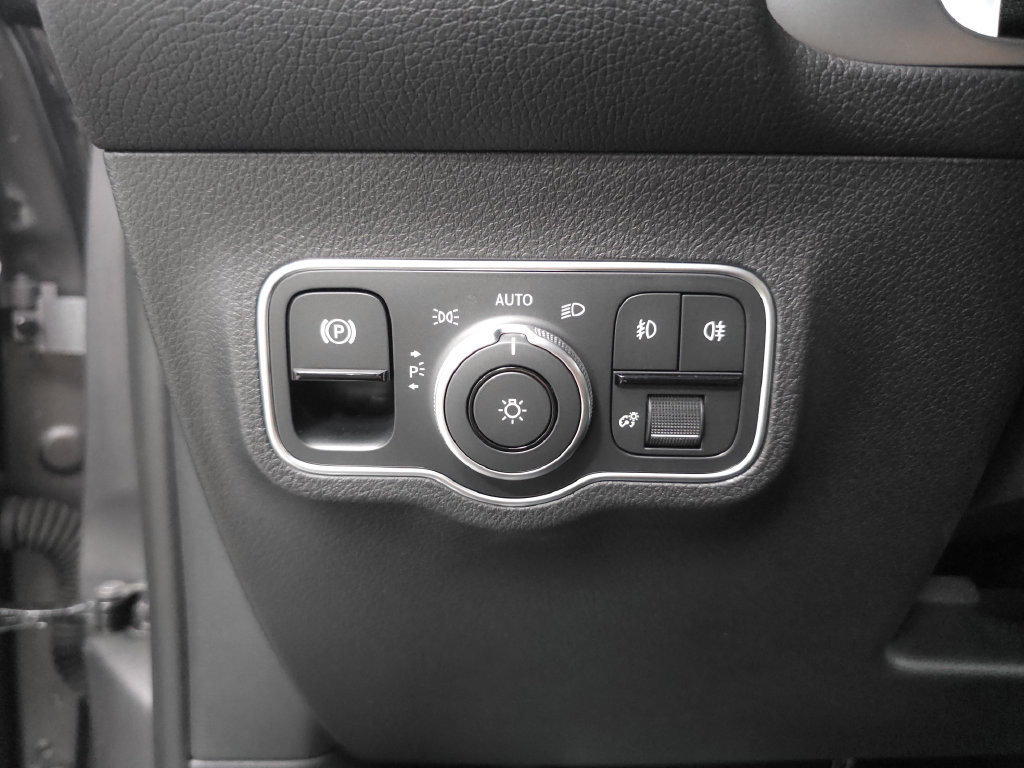 Certified 2026 Mercedes-Benz GLB 250 4MATIC image 10