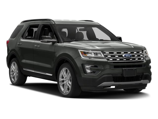 Used 2017 Ford Explorer XLT w/ Equipment Group 202A image 6