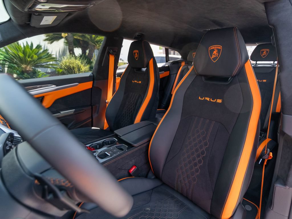 Used 2024 Lamborghini Urus S AWD/4WD image 21