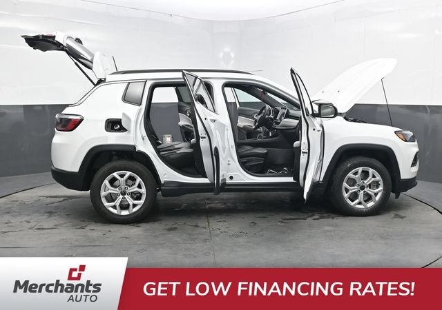 Used 2025 Jeep Compass Latitude AWD/4WD image 51