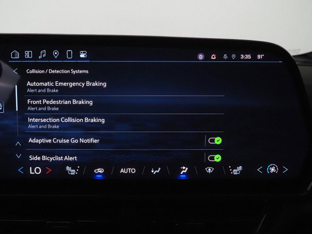 Used 2024 Chevrolet Equinox EV RS image 37