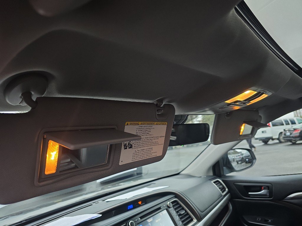 Used 2018 Toyota Highlander Limited Platinum image 13