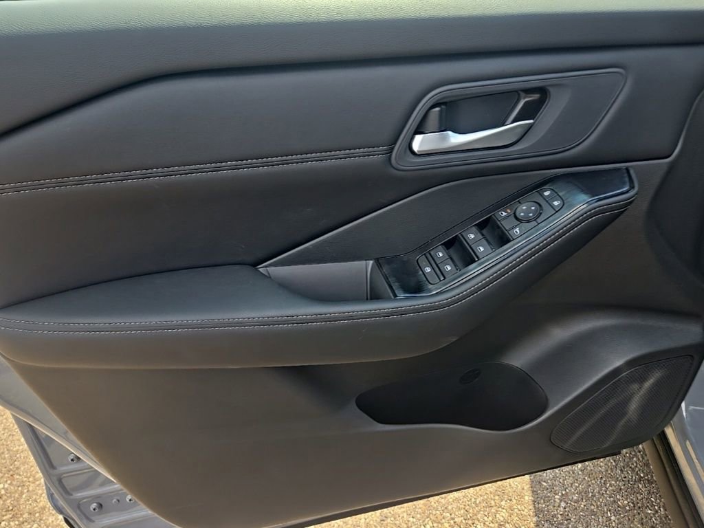 New 2026 Nissan Rogue SV AWD/4WD image 11