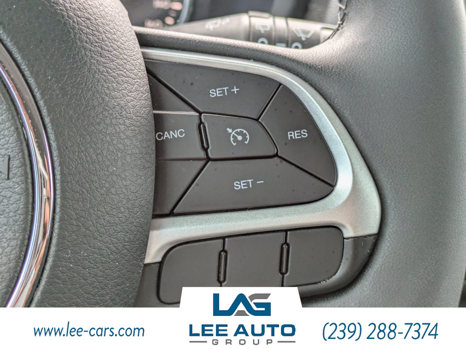 Used 2019 Jeep Renegade Latitude FWD image 21