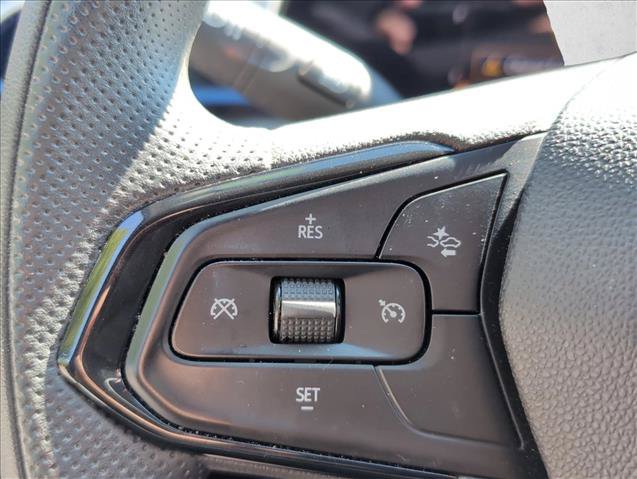 Used 2025 Chevrolet Trax LT FWD image 15