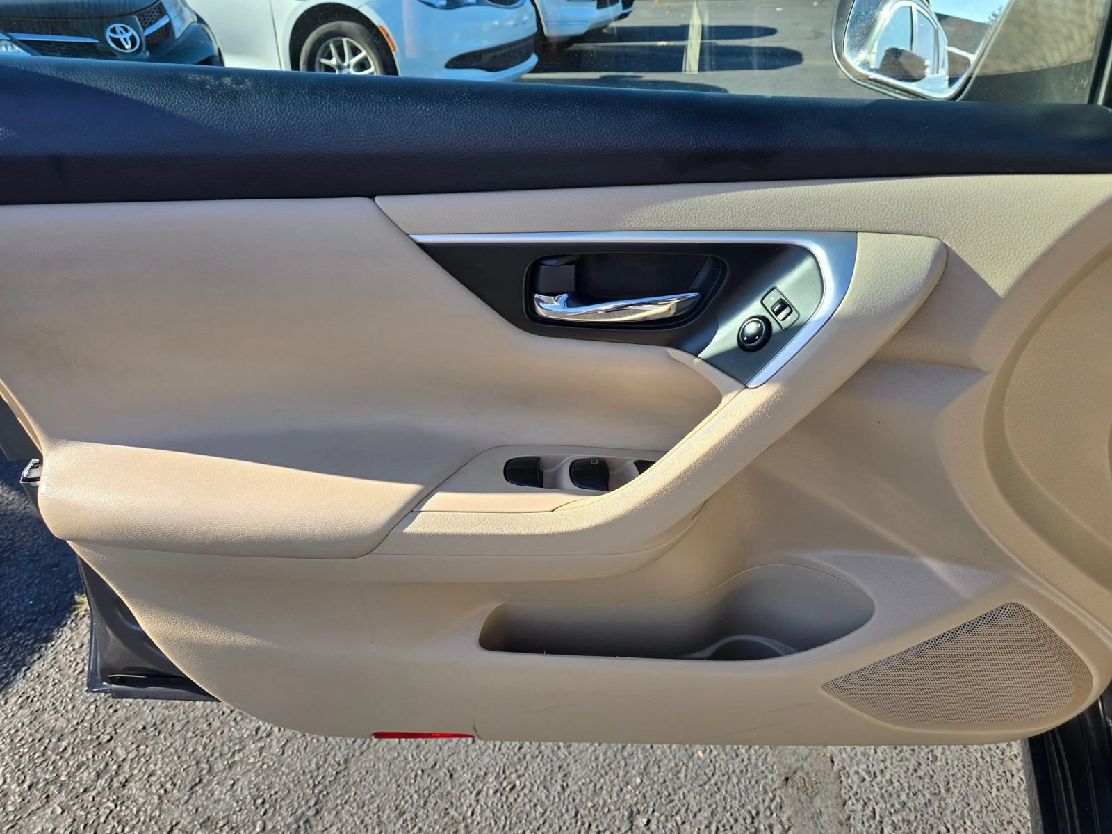 Used 2016 Nissan Altima 2.5 SV FWD image 18