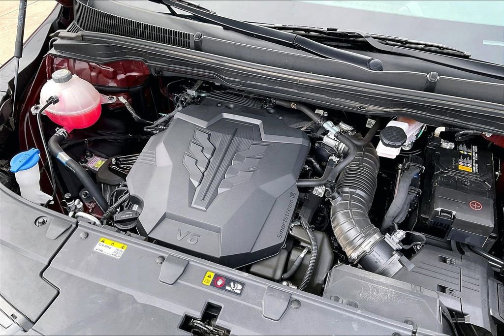 Used 2025 Kia Carnival image 31