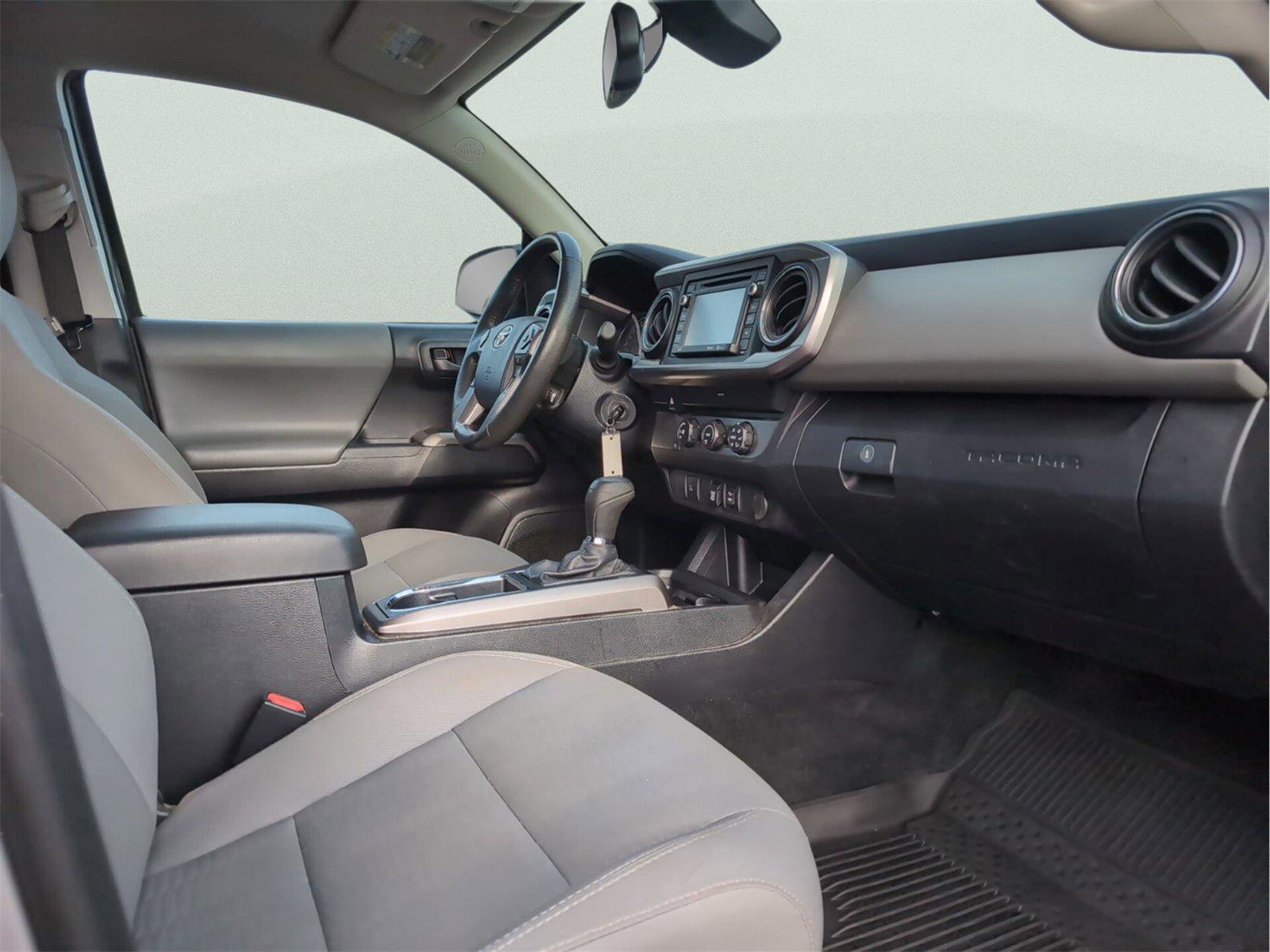 Used 2019 Toyota Tacoma SR5 RWD image 35