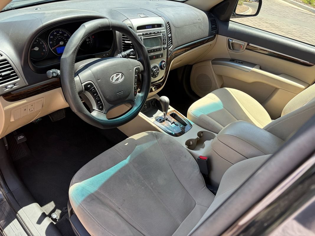 Used 2011 Hyundai Santa Fe GLS FWD image 8