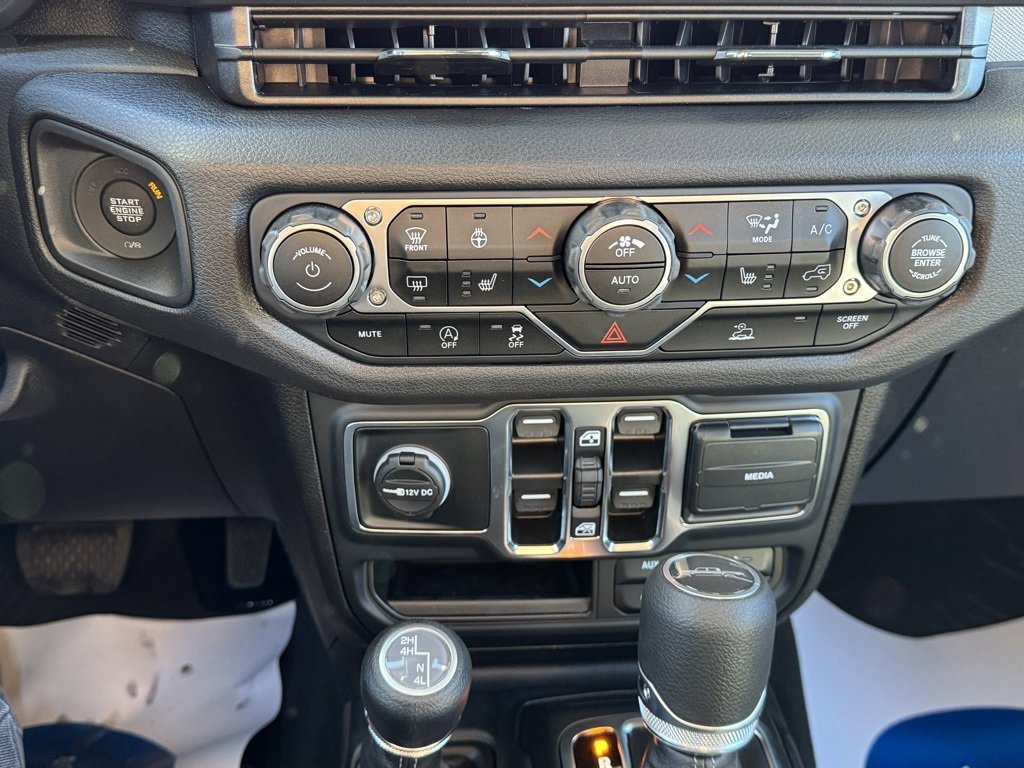 New 2025 Jeep Gladiator Sport image 21