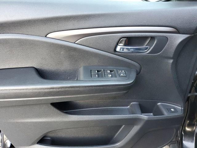 Used 2021 Honda Passport Sport image 17