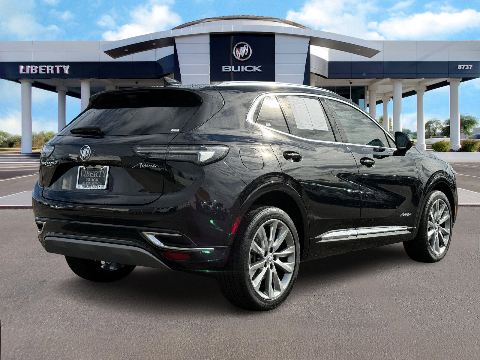 Used 2023 Buick Envision Avenir image 3