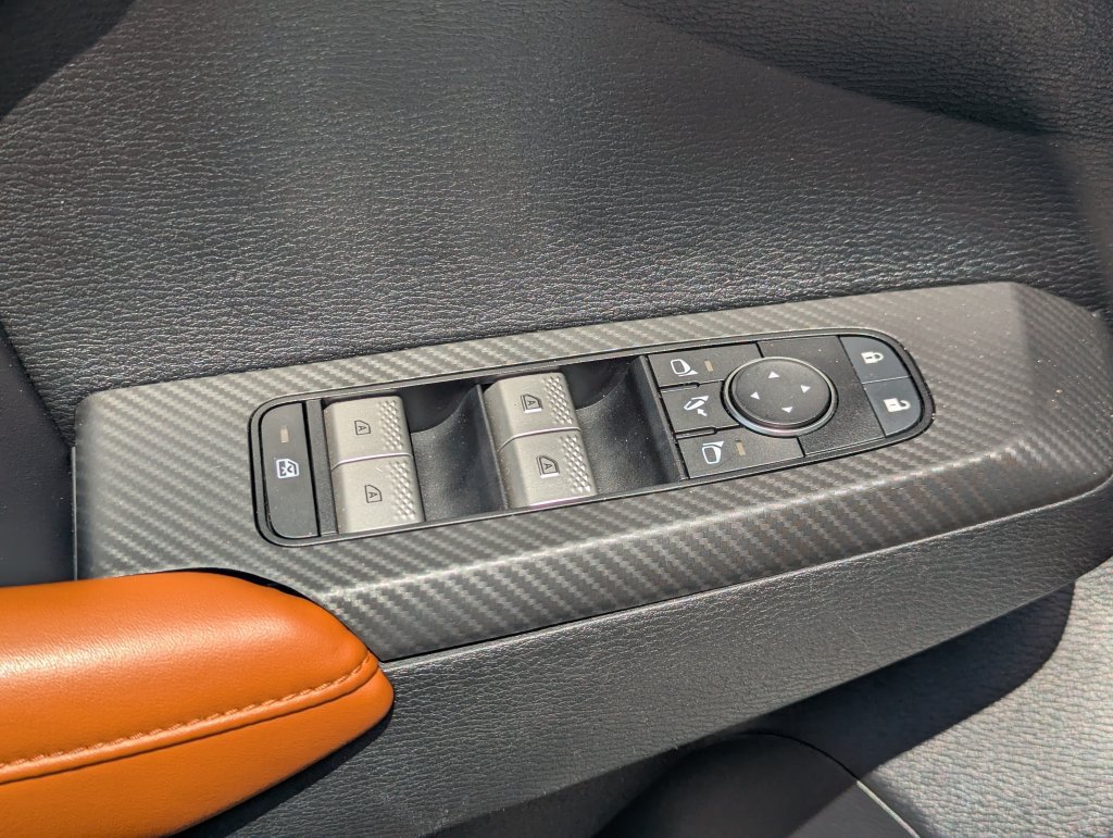 Used 2023 Mitsubishi Outlander SEL FWD image 19
