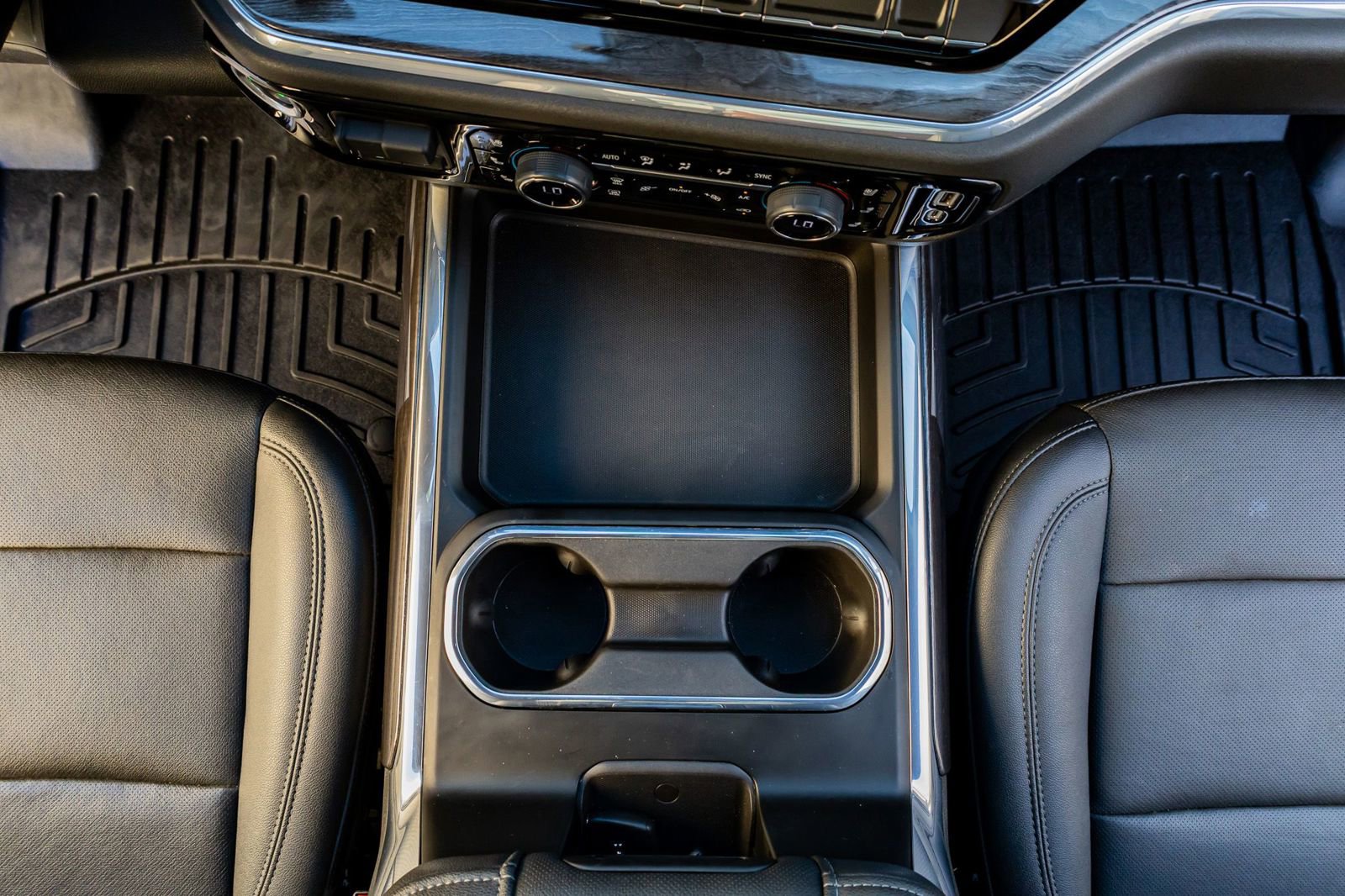 Used 2024 Chevrolet Silverado 2500 LTZ w/ LTZ Plus Package image 28