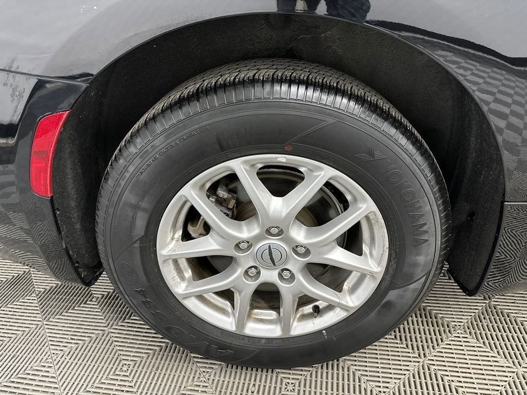 Used 2024 Chrysler Voyager LX image 19