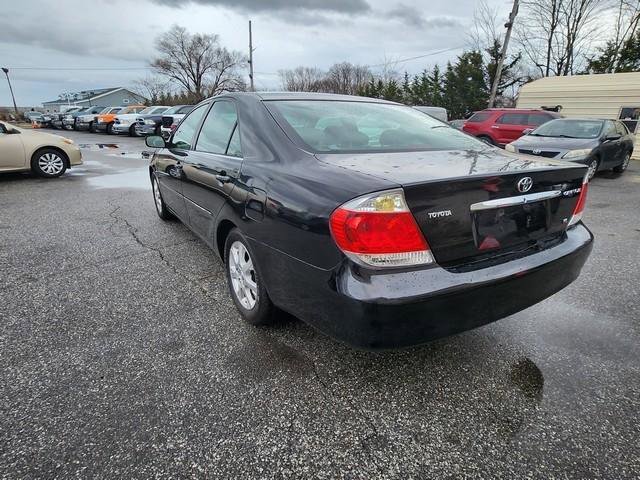 Used 2005 Toyota Camry LE FWD image 5