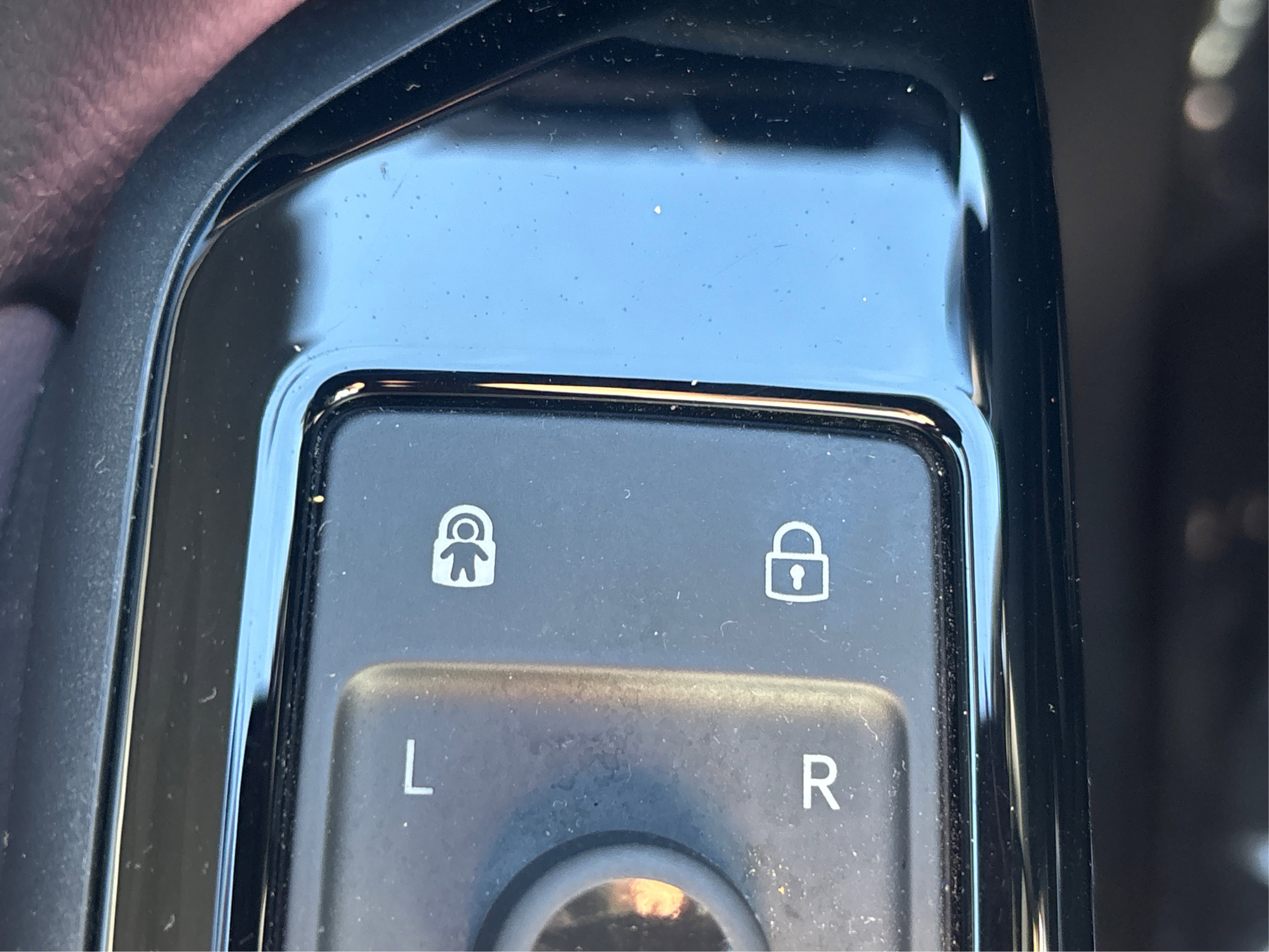 Used 2022 Volkswagen ID.4 Pro image 55