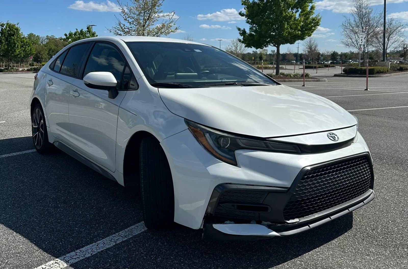 Used 2020 Toyota Corolla SE image 3