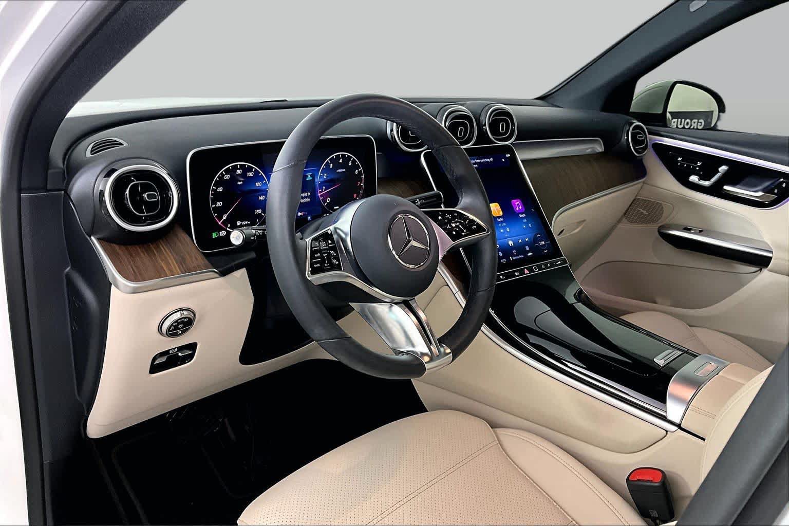 Used 2026 Mercedes-Benz GLC 300 image 14