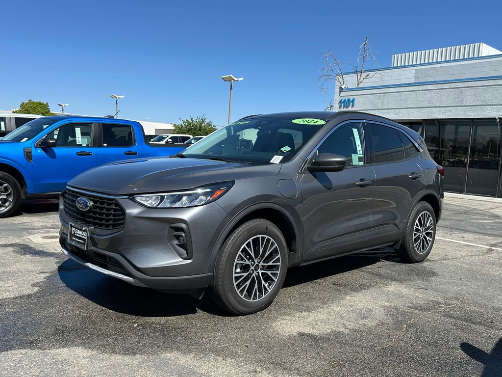 Used 2024 Ford Escape SE FWD image 2