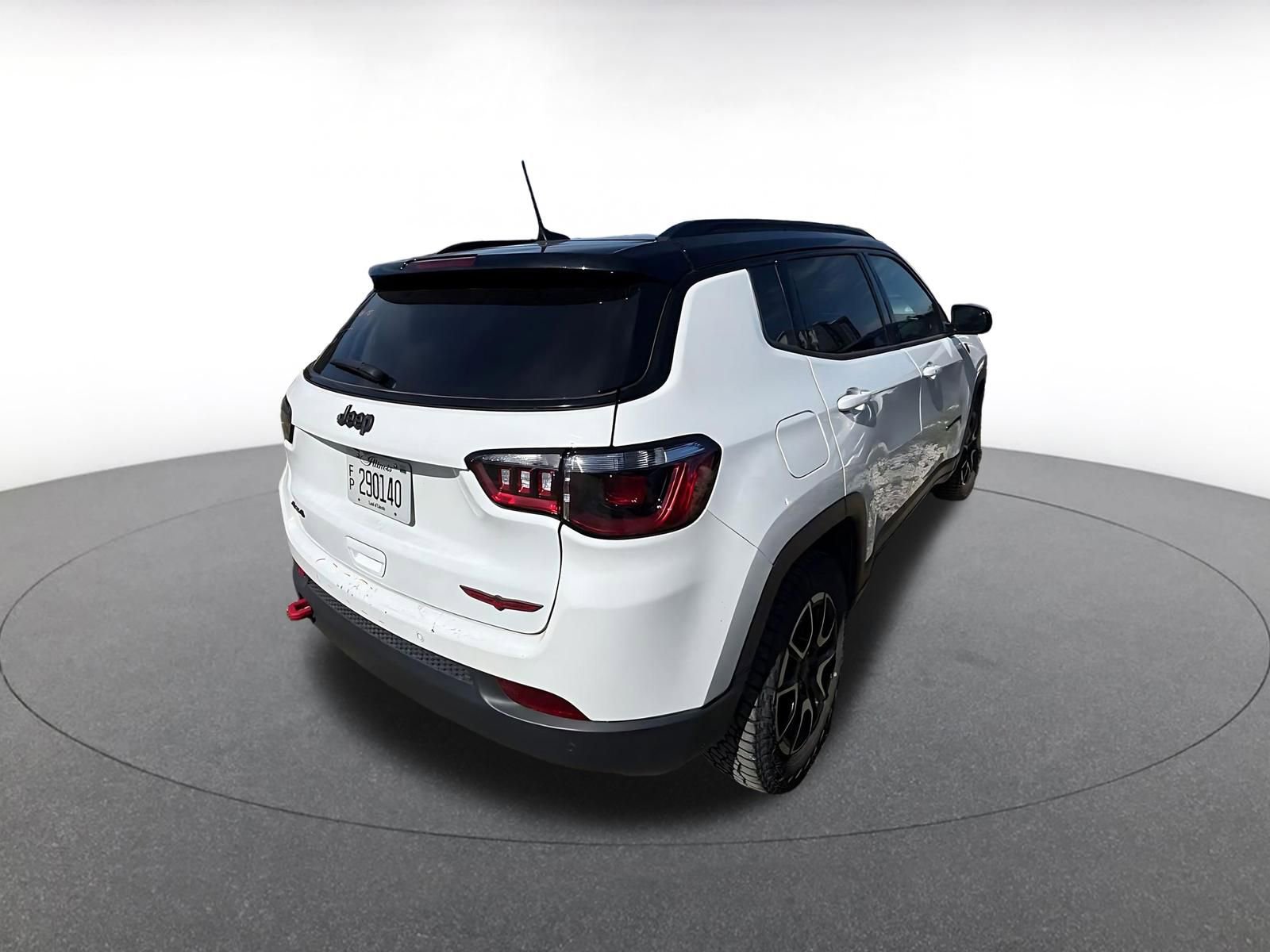 Used 2025 Jeep Compass Trailhawk AWD/4WD image 6