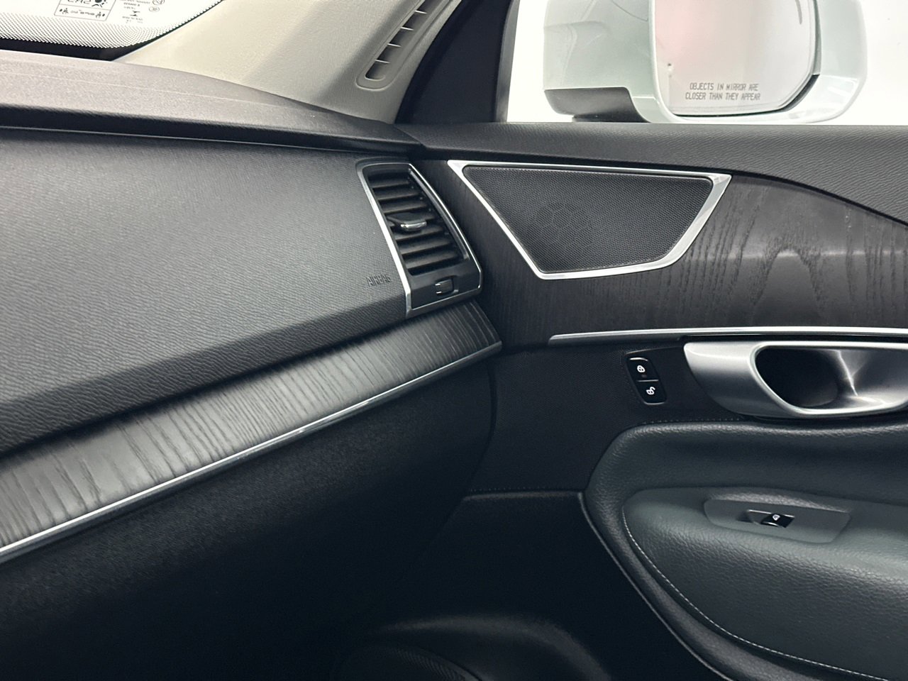 Used 2020 Volvo XC90 T6 Momentum w/ Protection Package Premier image 33