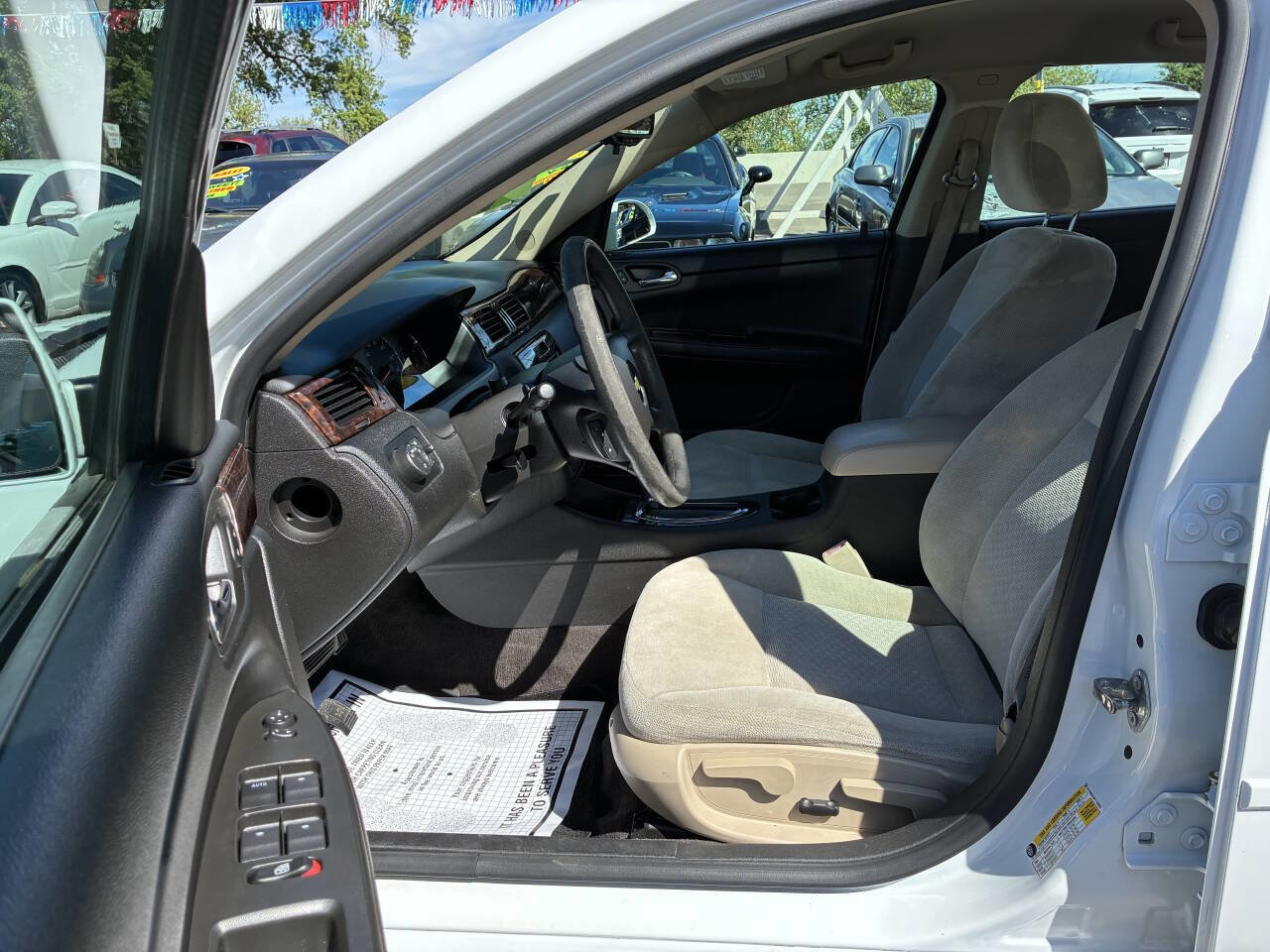 Used 2015 Chevrolet Impala LT image 3