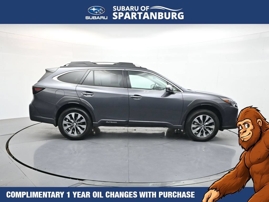 Used 2023 Subaru Outback Touring AWD/4WD image 9