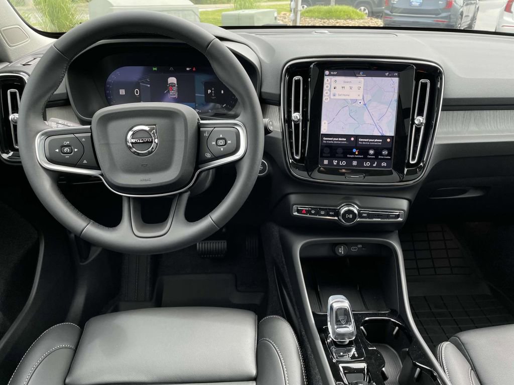 New 2026 Volvo XC40 B4 Plus w/ Protection Package Premier FWD image 5