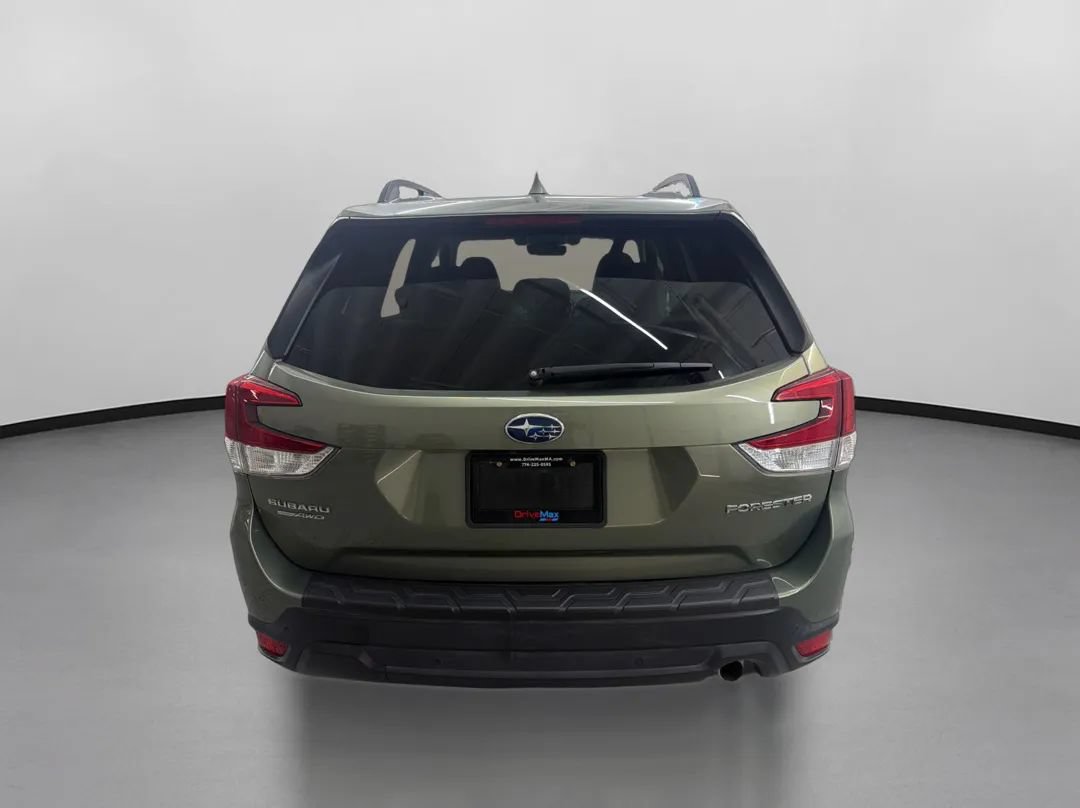 Used 2019 Subaru Forester Limited AWD/4WD image 8