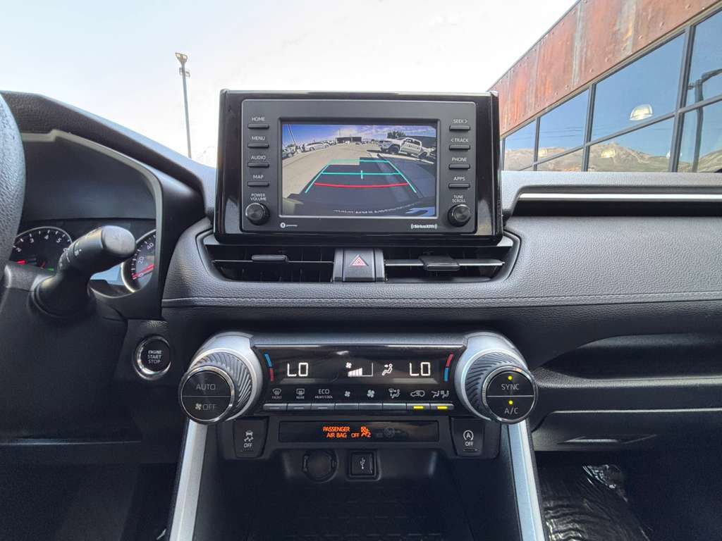 Used 2021 Toyota RAV4 XLE image 16