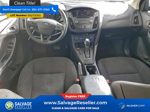 Used 2015 Ford Focus SE image 11