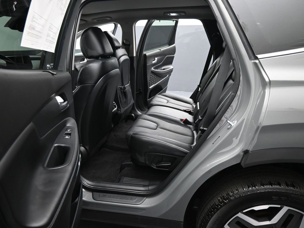Used 2023 Hyundai Santa Fe Limited image 16