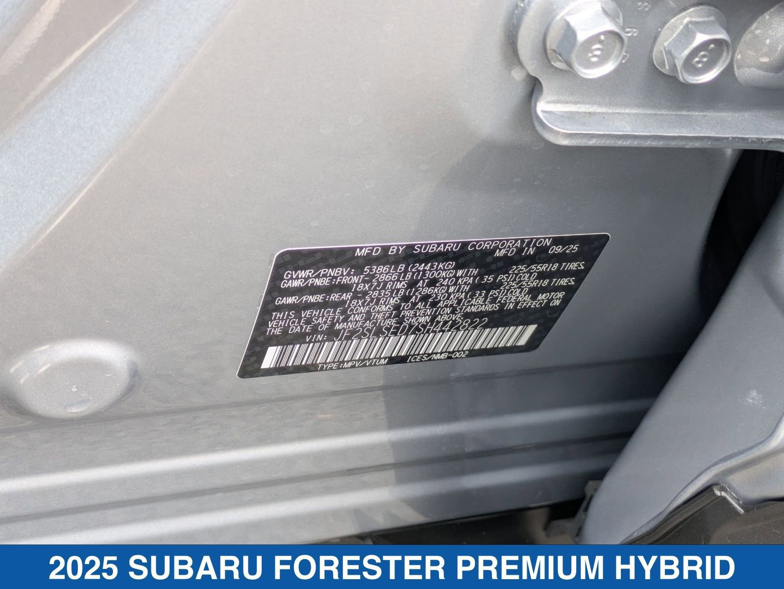 Certified 2025 Subaru Forester Premium AWD/4WD image 39