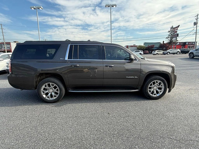 Used 2019 GMC Yukon XL SLT w/ Open Road Package image 2