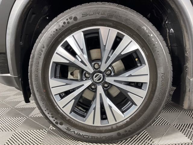 Used 2021 Nissan Rogue SV w/ Premium Package image 13