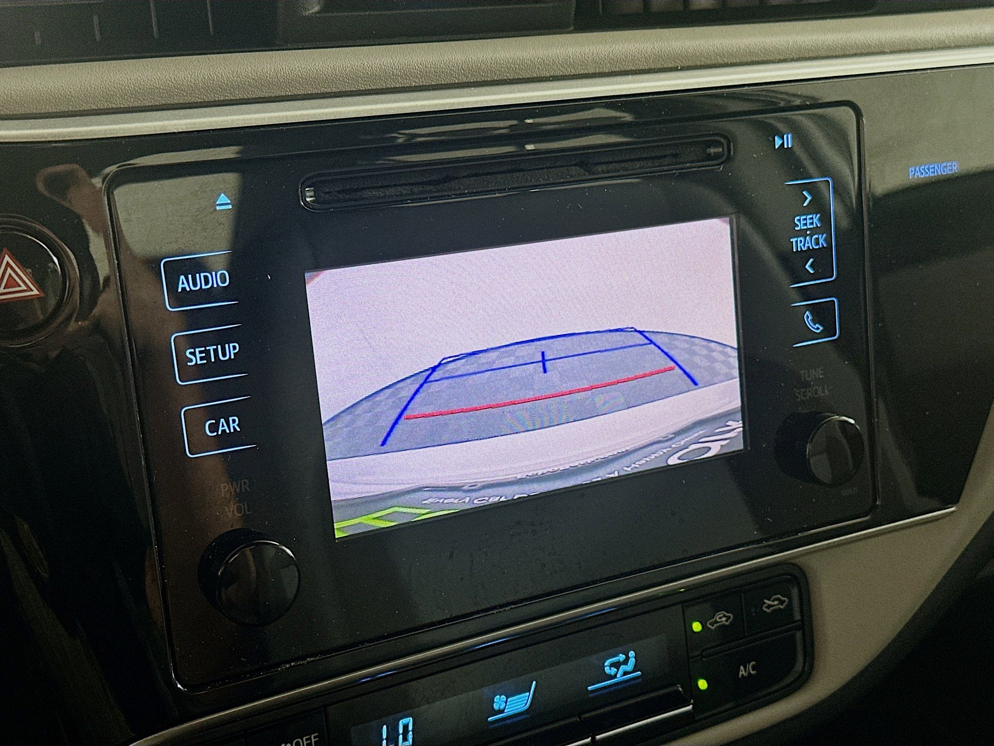 Used 2019 Toyota Corolla LE image 21