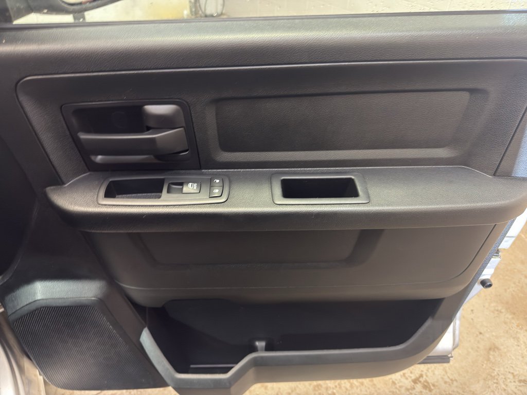 Used 2016 RAM 1500 Express image 20