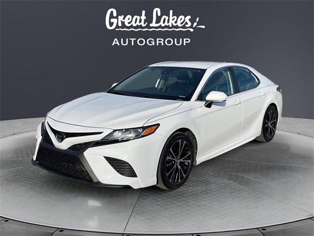 Used 2020 Toyota Camry SE image 1