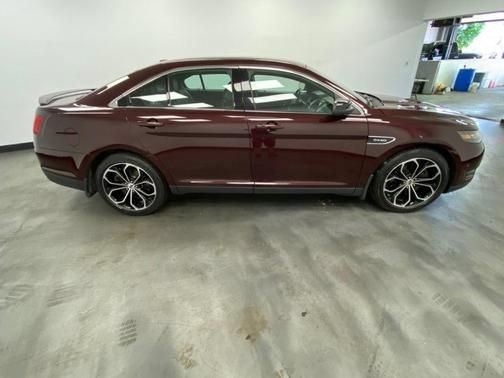 Used 2018 Ford Taurus SHO w/ Driver Assist Package AWD/4WD image 7