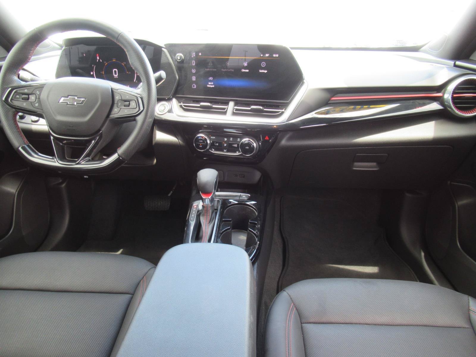 Certified 2024 Chevrolet Trax RS w/ Driver Confidence Package FWD image 12
