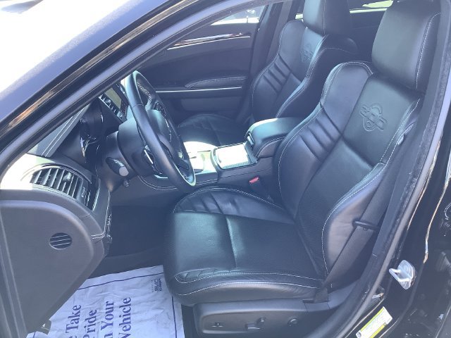 Used 2023 Chrysler 300 C RWD image 8