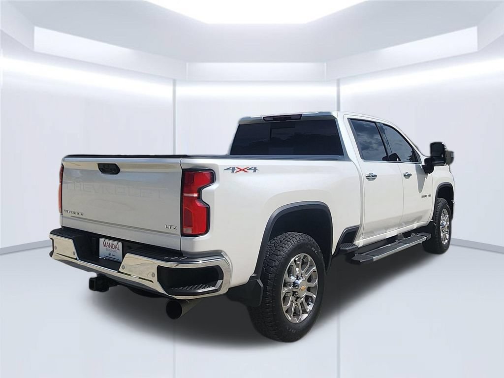 Used 2024 Chevrolet Silverado 3500 LTZ w/ LTZ Premium Package AWD/4WD image 5