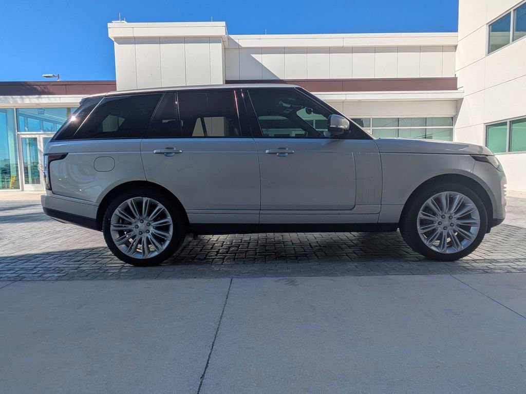 Used 2021 Land Rover Range Rover image 3