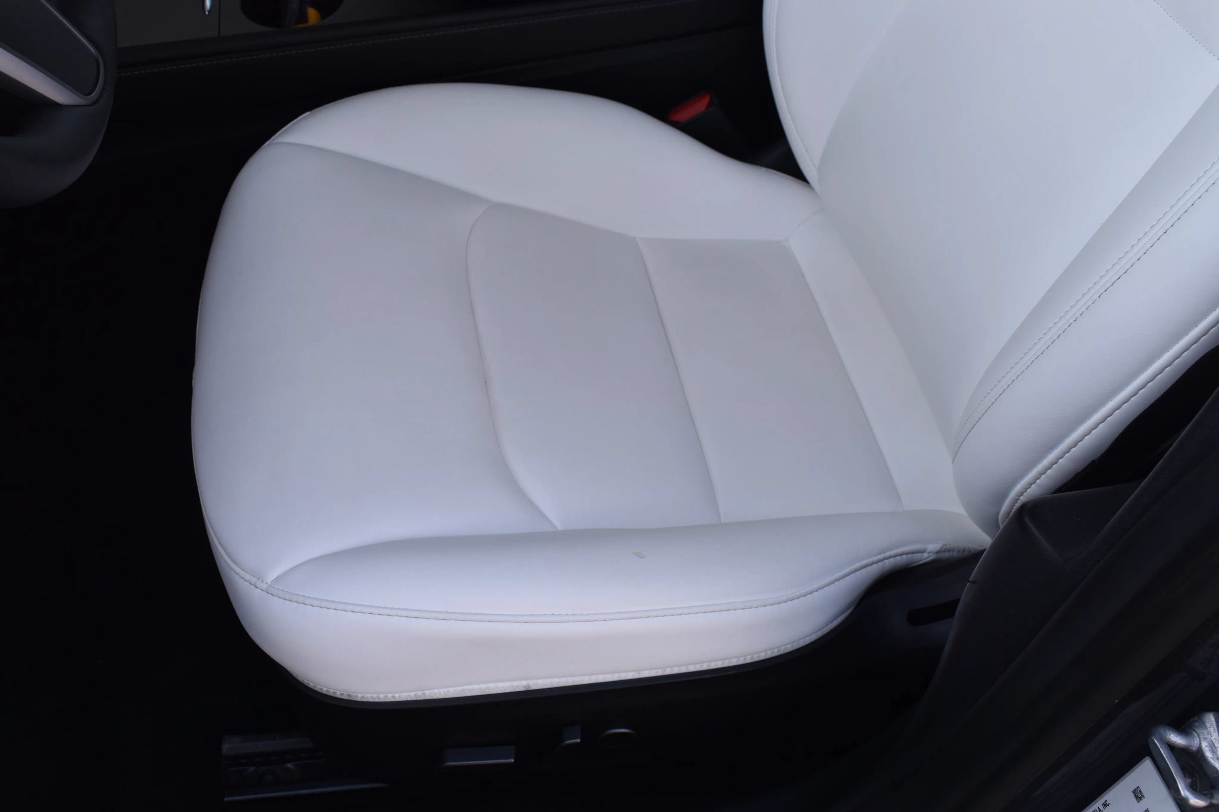 Used 2023 Tesla Model 3 Standard Range RWD image 8