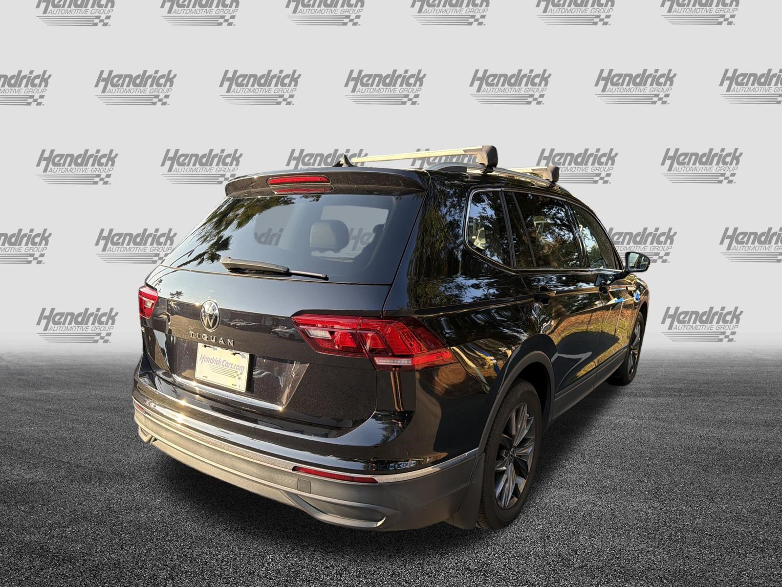 Used 2022 Volkswagen Tiguan SE FWD image 9