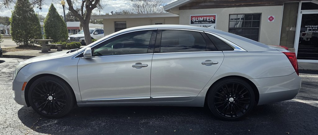 Used 2013 Cadillac XTS Platinum image 2