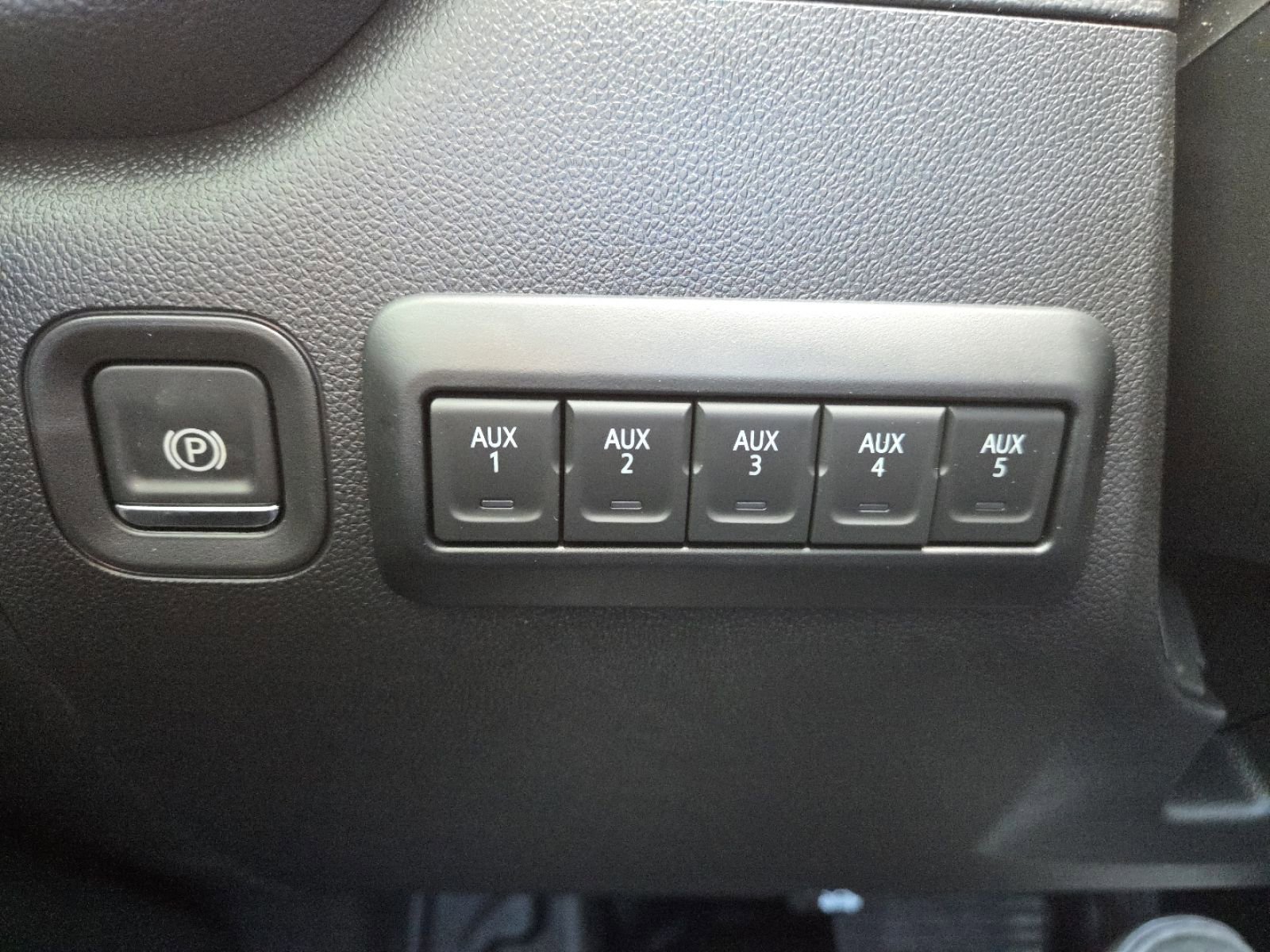 New 2026 GMC Sierra 3500 Pro w/ Convenience Package image 7