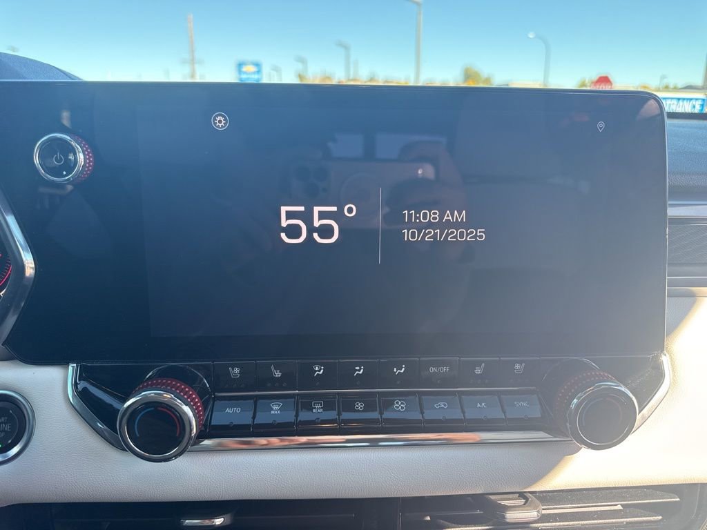 Certified 2025 GMC Canyon AT4 w/ AT4X AEV Edition image 35