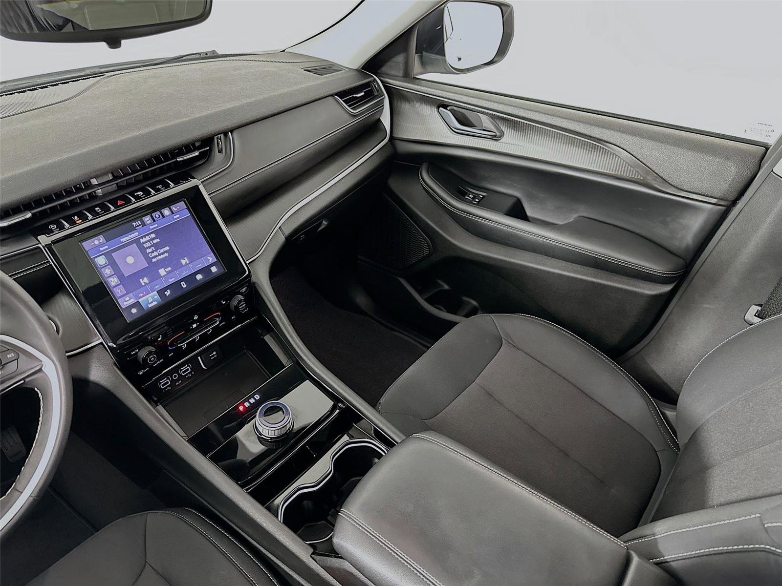 Used 2023 Jeep Grand Cherokee Laredo w/ Luxury Tech Group I image 25